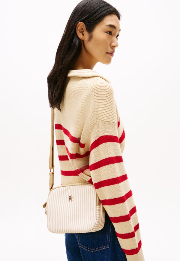 POPPY SUMMER CAMERA BAG - Cross body bag - khaki