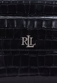 Lauren Ralph Lauren CROC EMBOSSED MEDIUM MARCY CAMERA BAG - Borsa a tracolla - black