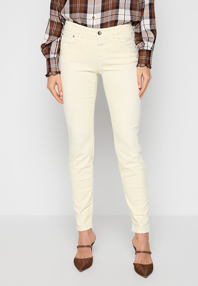 closed Slim fit jeans geel closed Slim fit jeans geel