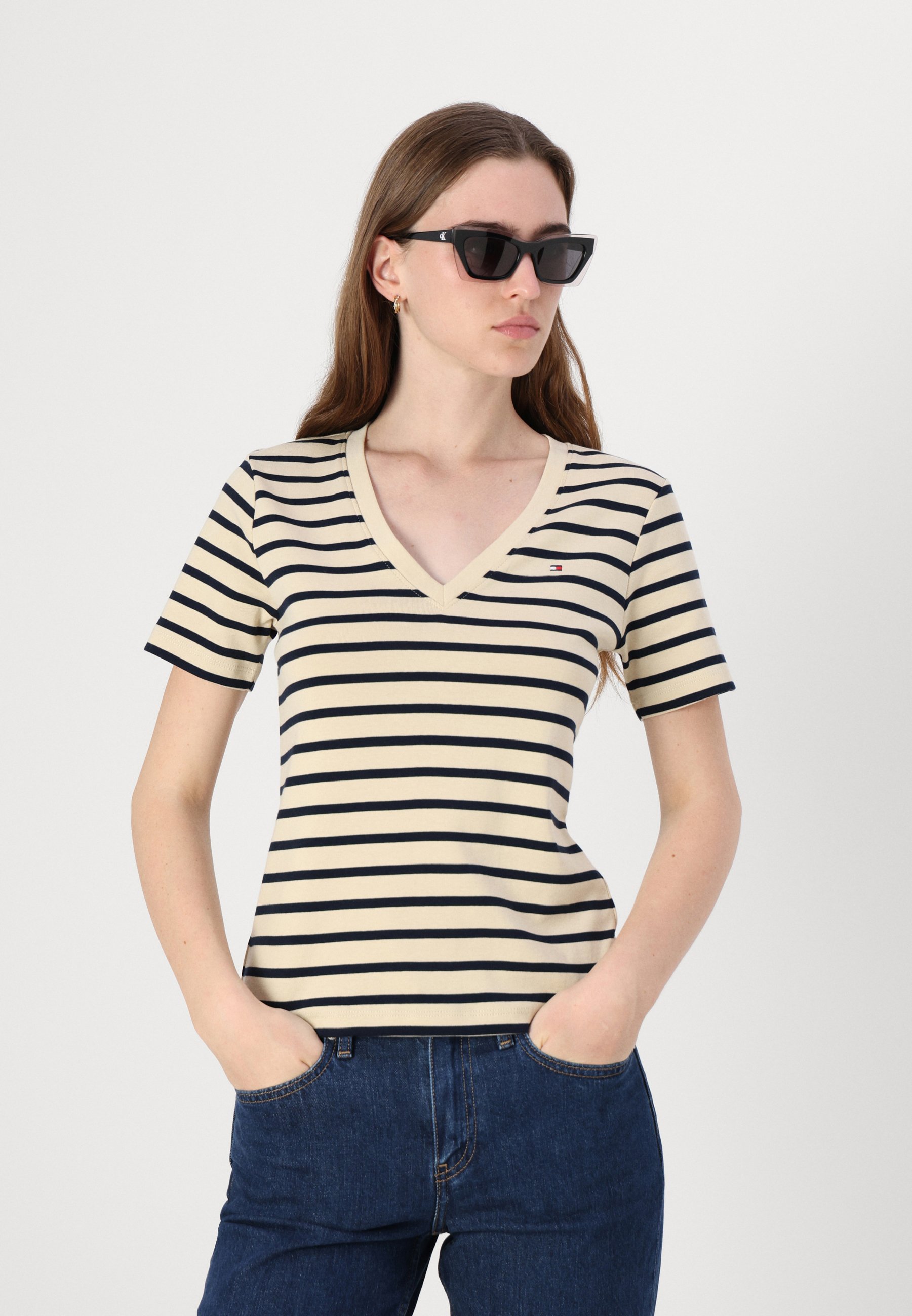 売れ筋商品|||トミー ヒルフィガー Tシャツ レディース トップス SLIM CODY  - Print T-shirt - fine country ivory/navy Tommy Hilfiger SLIM CODY V NECK - T-Shirt basic - fine