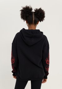 Thumbnail Image 4