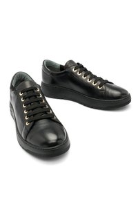 RYŁKO Sneakersy niskie