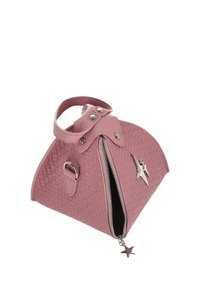 Rosa vävd handväska med triangulär form, dragkedjestängning, silverfärgade metalldetaljer och dragkedjehänge i form av en stjärna.