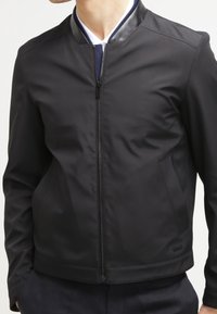 HUGO Tunn jacka - black