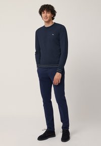 Harmont & Blaine Maglione - blu scuro