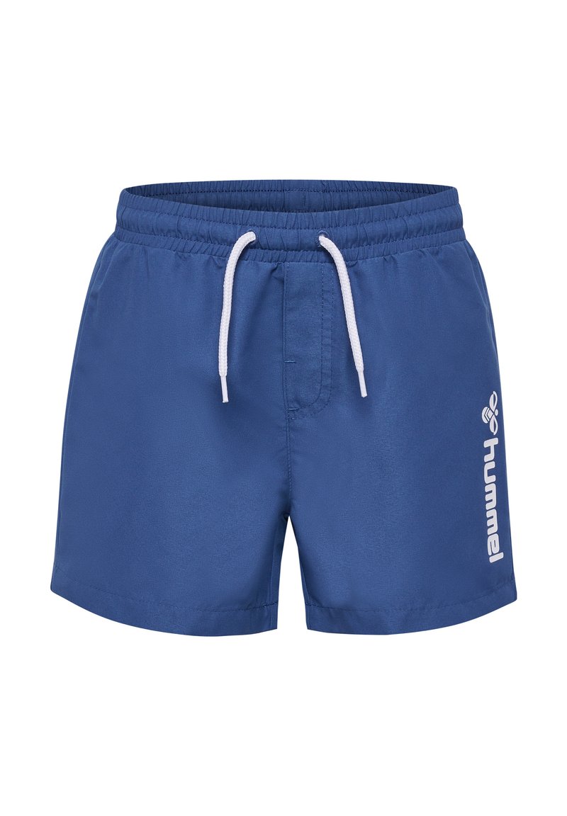 Blå badshorts tillverkade av lättviktig tyg, med resårmidja och vit snörning samt en vit logotyp på sidan.