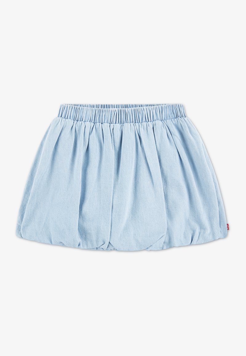 Φούστα από ανοιχτό μπλε τζιν με ελαστική μέση, μαζετή υφή και φαρδιά γραμμή. Διαθέτει πιέτες και μια κόκκινη ετικέτα στο τελείωμα.