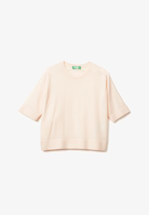 Jasnoróżowy sweter z krótkim rękawem, wykonany z miękkiego dzianiny. Posiada okrągły dekolt i ribbowe wykończenie. Luźny krój.