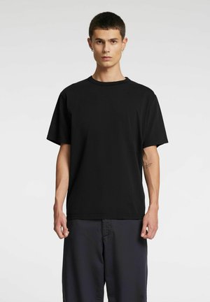 Pamata T-krekls - forged iron