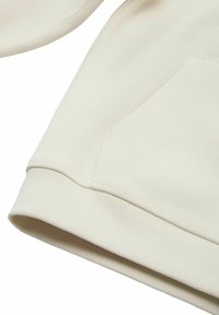 Thumbnail Image 3