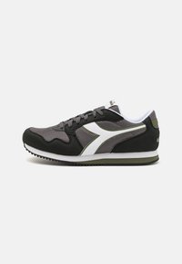Selezionato, dark gull grey