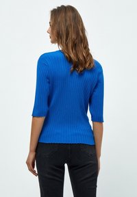 PEPPERCORN PCTANA - Pamata T-krekls - gladious blue