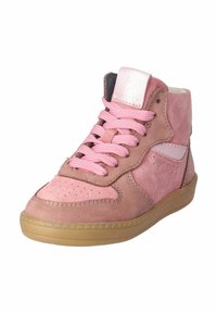 Vysoké tenisky z růžového semiše a kůže, s růžovými tkaničkami, perforovanou špičkou, polstrovaným límcem a gumovou podrážkou.