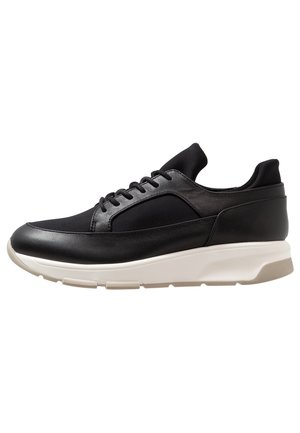 Sneaker low - black