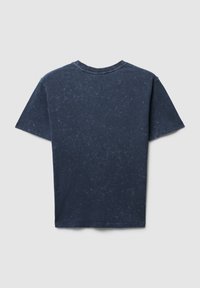 T-shirt in cotone blu navy con vestibilità rilassata, maniche corte e una finitura leggermente testurizzata. Il colletto rotondo presenta un dettaglio di cucitura.