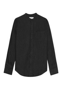 Vald, black