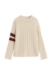 Cremfarbener Zopfmuster-Pullover mit langen Ärmeln, der burgunderrote und weiße Streifen am linken Arm aufweist. Rippenbündchen an Saum und Ärmeln.