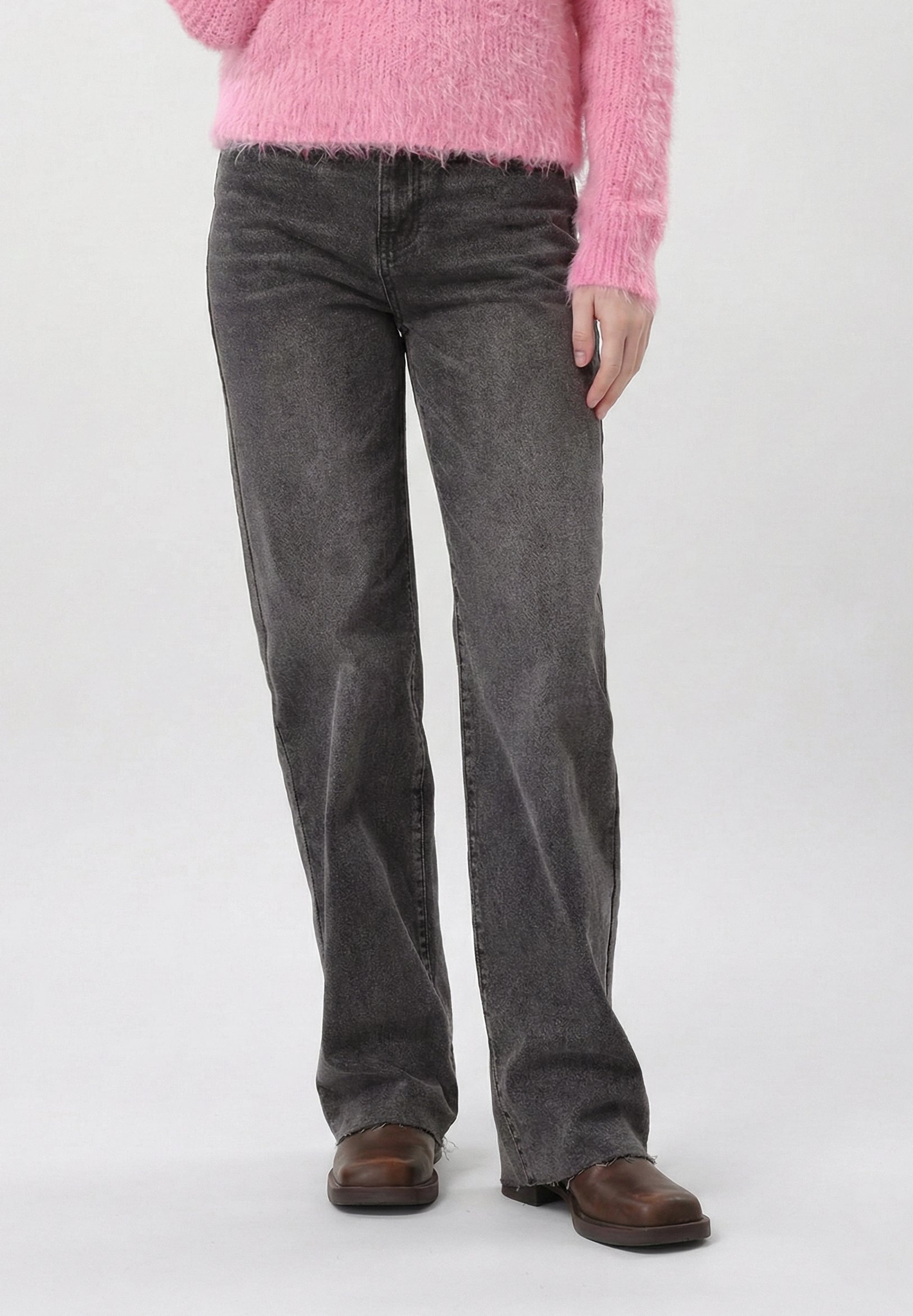 jean-boyfriend-black-denim