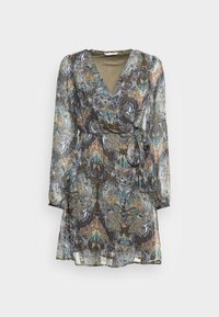 Dlouhý rukáv, zavinovací šaty z průsvitné, vzorované látky s propracovanými designy v zelených, modrých a hnědých tónech. Obsahují vázaný pas.