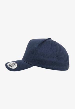 Cappello regolabile blu navy in cotone con design strutturato, visiera curva e parte superiore rotonda, dotato di etichetta sulla parte anteriore.