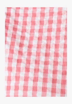 Tela de cuadro vichy rojo y blanco con una textura ligeramente arrugada y un patrón tejido.