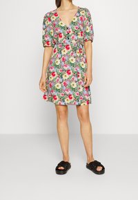 Vero Moda Petite Denní šaty - black