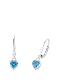 Pendientes en forma de corazón con cristales azul claro en un acabado metálico tono plata; cierre tipo palanca con un acabado pulido y detalles sutiles.
