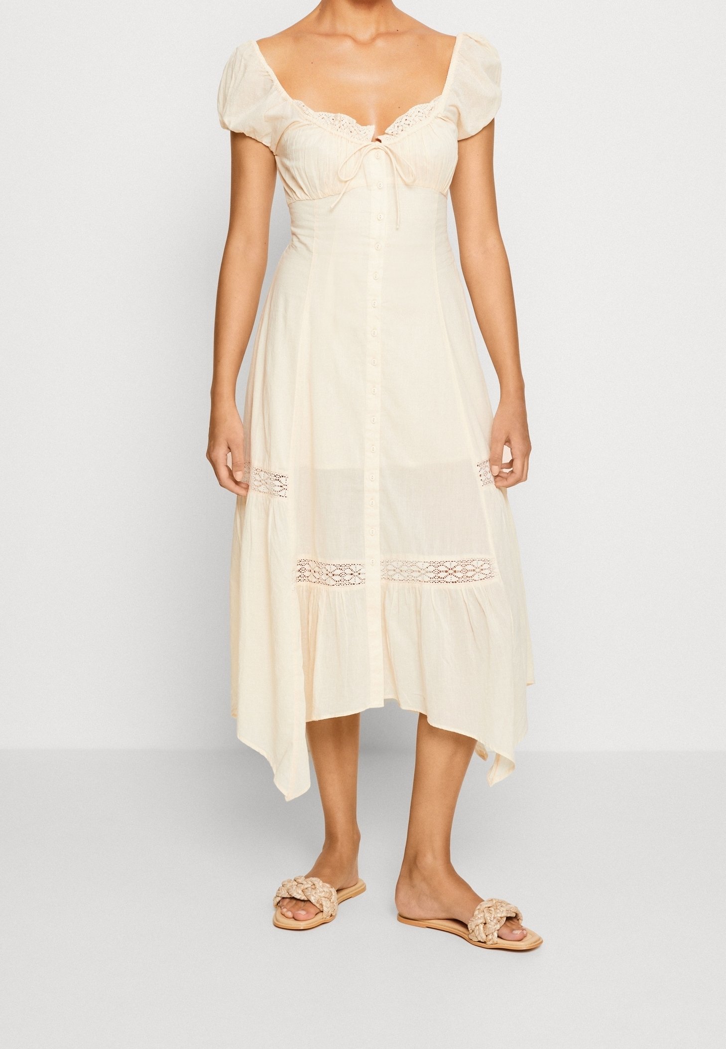 BDG Urban Outfitters Shirt dress - beige - (Pre-owned) - Zalando.ie BDG Urban Outfitters Shirt dress - beige - (Pre-owned) - Zalando.ie