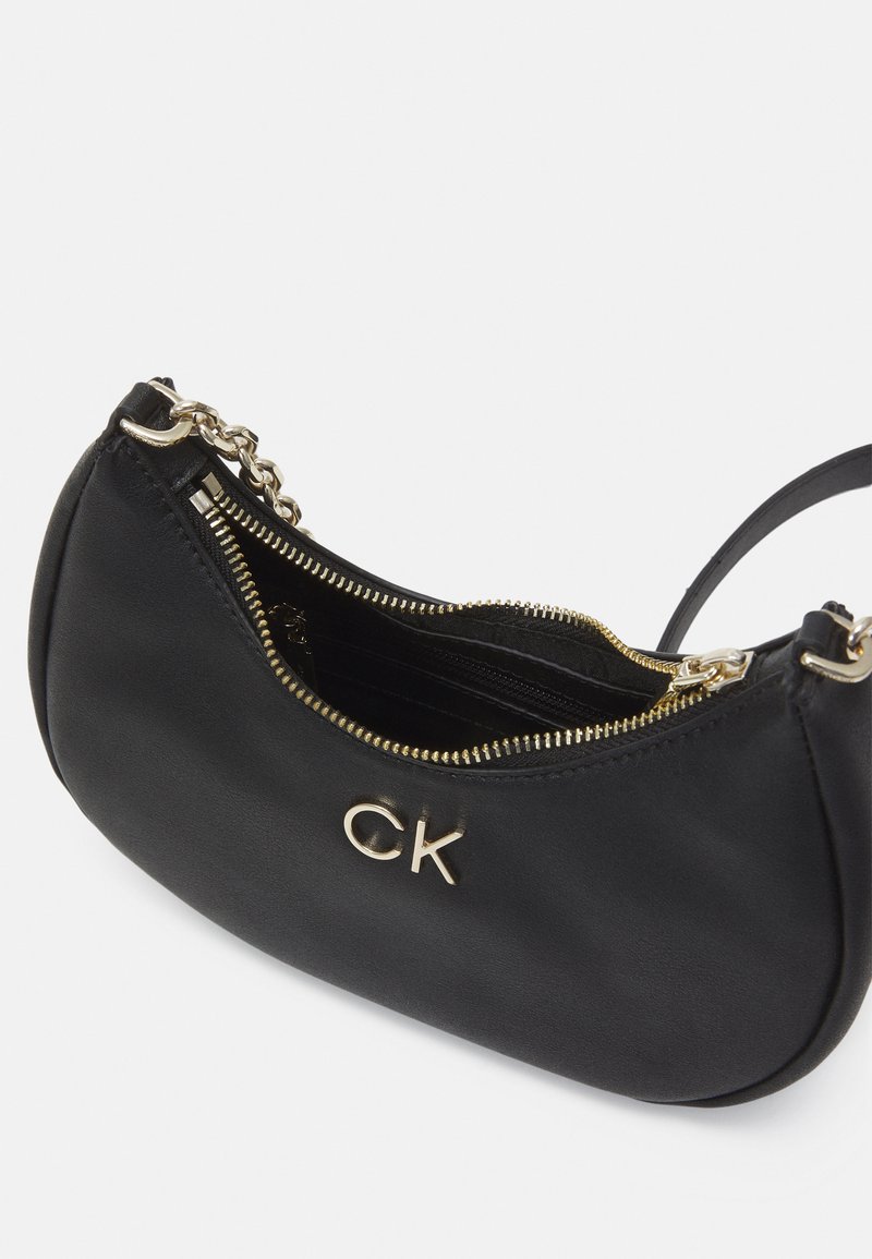 Damen Taschen | Calvin Klein LOCK SHOULDER BAG Handtasche black/schwarz - ZV53162 Damen Taschen | Calvin Klein LOCK SHOULDER BAG Handtasche black/schwarz - ZV53162