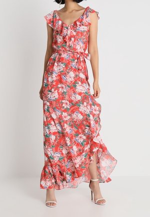 Maxiklänning i en livfull röd blommig print med volangärmar, en figurnära bodice och band i midjan. Genomskinligt tyg med en utsvängd nederkant.