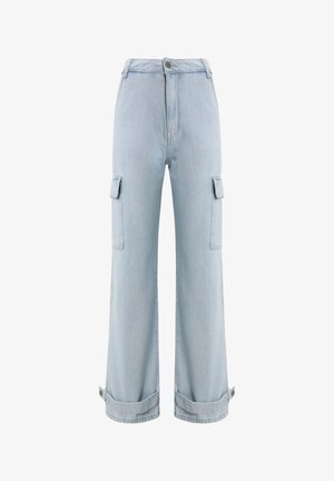 Heledad sinine teksariidest cargo püksid, millel on laiad sääred, kaks küljetaskut, nööbiga sulgemine ja üles pööratud äärised. Sujuv tekstuur ja lõdva disain.