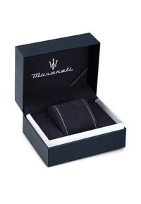 Scatola per gioielli blu navy realizzata in materiale testurizzato, con cuciture bianche e il logo Maserati impresso in argento all'interno del coperchio.