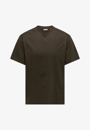 Καφέ κοντομάνικο μπλουζάκι κατασκευασμένο από βαμβάκι. Διαθέτει στρογγυλή λαιμόκοψη και άνετη εφαρμογή, με ομαλή, ματ υφή.