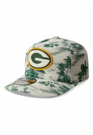 Casquette de baseball blanche et verte à motif floral avec un logo "G" vert et jaune à l'avant et un autocollant sur la bride ajustable de la visière.
