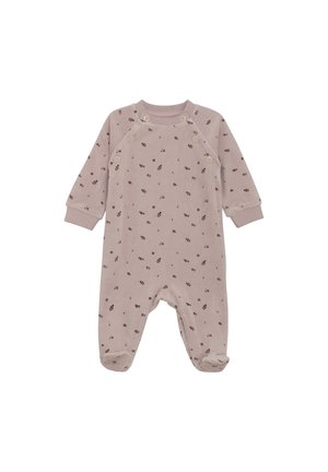 Lyserød babyheldragt med fødder med små mørke blomsterprint, lange ærmer, ribstrikkede manchetter og trykknapper langs halsudskæringen og skuldrene.