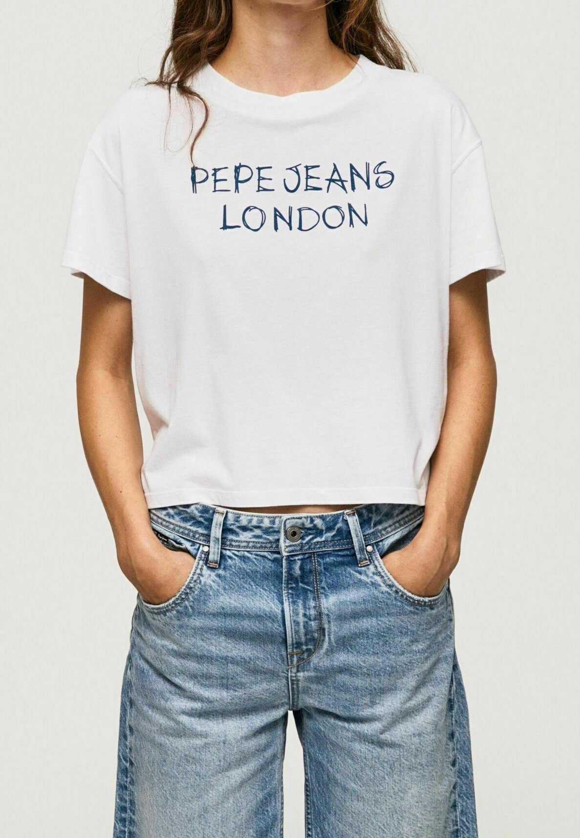 Pepe Jeans Print T-shirt white (Pre-owned) Zalando