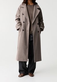 PULL&BEAR Cappotto classico - brown