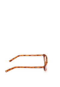 Ruske prugaste naočale s pravokutnim lećama, hrapavim strelicama i srebrnom zvjezdicom na ruci, nudeći moderni dizajn.