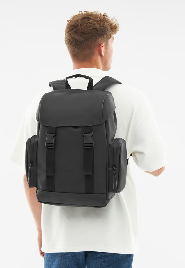 FINLEY - Tagesrucksack