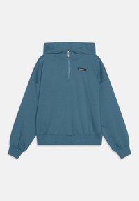 Sudadera con capucha en azul, con un cierre de medio zip en la parte delantera, puños acanalados y un logo bordado en el pecho. Fabricada con un tejido suave y texturizado.