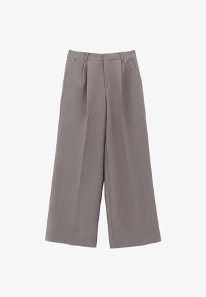 Harmaat leveät housut, jotka on valmistettu teksturoidusta kankaasta. Sisältää keskisaumat ja räätälöidyn vyötärön, joka antaa rakenteellisen ilmeen.