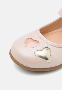 Friboo Baleríny s páskem - light pink