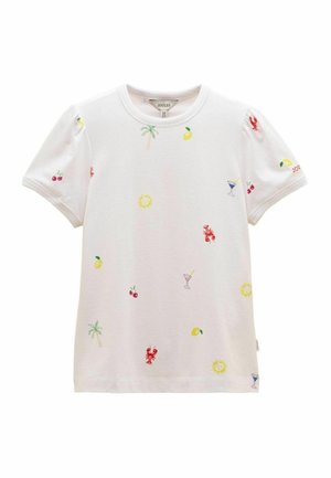 Valge lühikeste varrukatega T-särk, millel on värvikad suve-teemalised trükised, sealhulgas palmipuud, sidrunid, homaarid, päikesed, kirsid ja kokteiliklaasid.