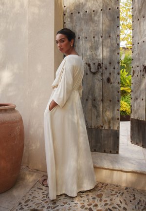 Next REGULAR FIT - MIDI   - Jerseykleid - ecru