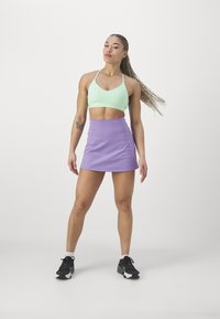 Nike Performance INDY BRA - Sportmelltartó könnyű sportoláshoz - vapor green