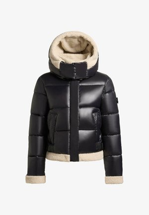 Zwarte pufferjack met een fluffy beige nepbont gevoerde capuchon. Bevat gestikte panelen, zijzakken en een cropped silhouet.