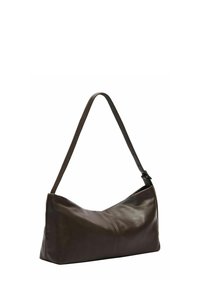Ciemnobrązowa skórzana torba na ramię z pojedynczym regulowanym paskiem oraz gładką, lekko teksturowaną powierzchnią.