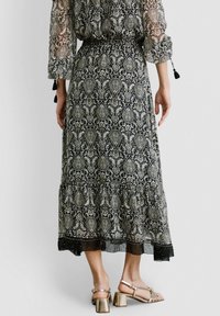 Pepe Jeans EARN - Gonna a campana - black
