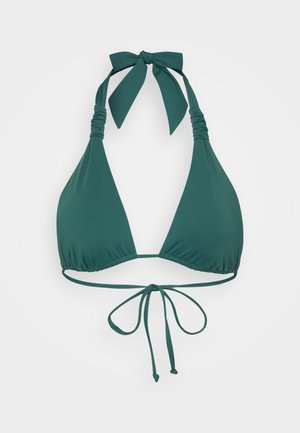 Top de bikini em tons de verde-água com copas triangulares, tecido franzido e alças de pescoço. Apresenta um fecho de laço no pescoço e nas costas, feito de material de fato de banho suave.