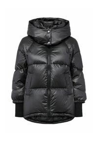 Czarna kurtka puchowa z błyszczącą, pikowaną powierzchnią, dużym kapturem, suwakiem z przodu i ściągaczami przy rękawach. Posiada luźny krój i zaokrąglony dół.